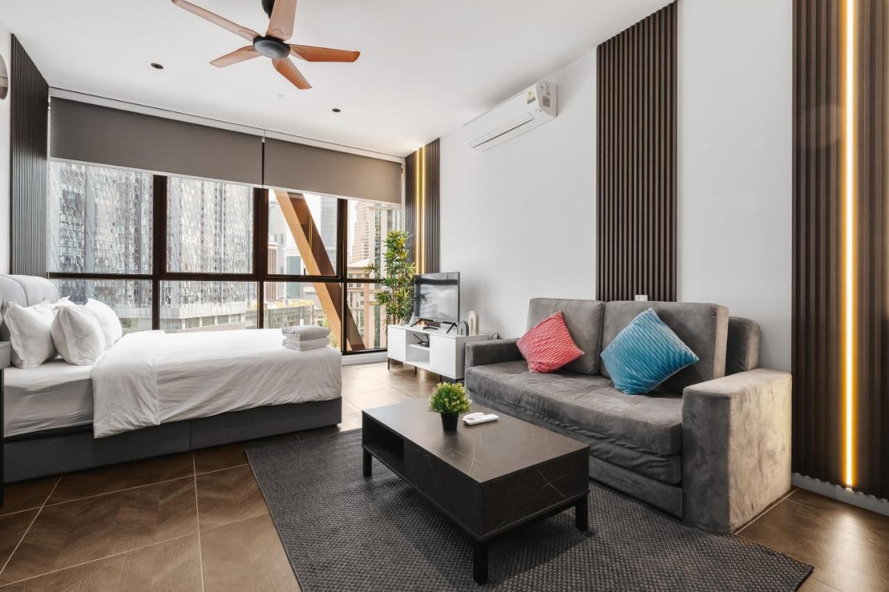 Scarletz Klcc Apartments By Soulasia Kuala Lumpur Exterior photo